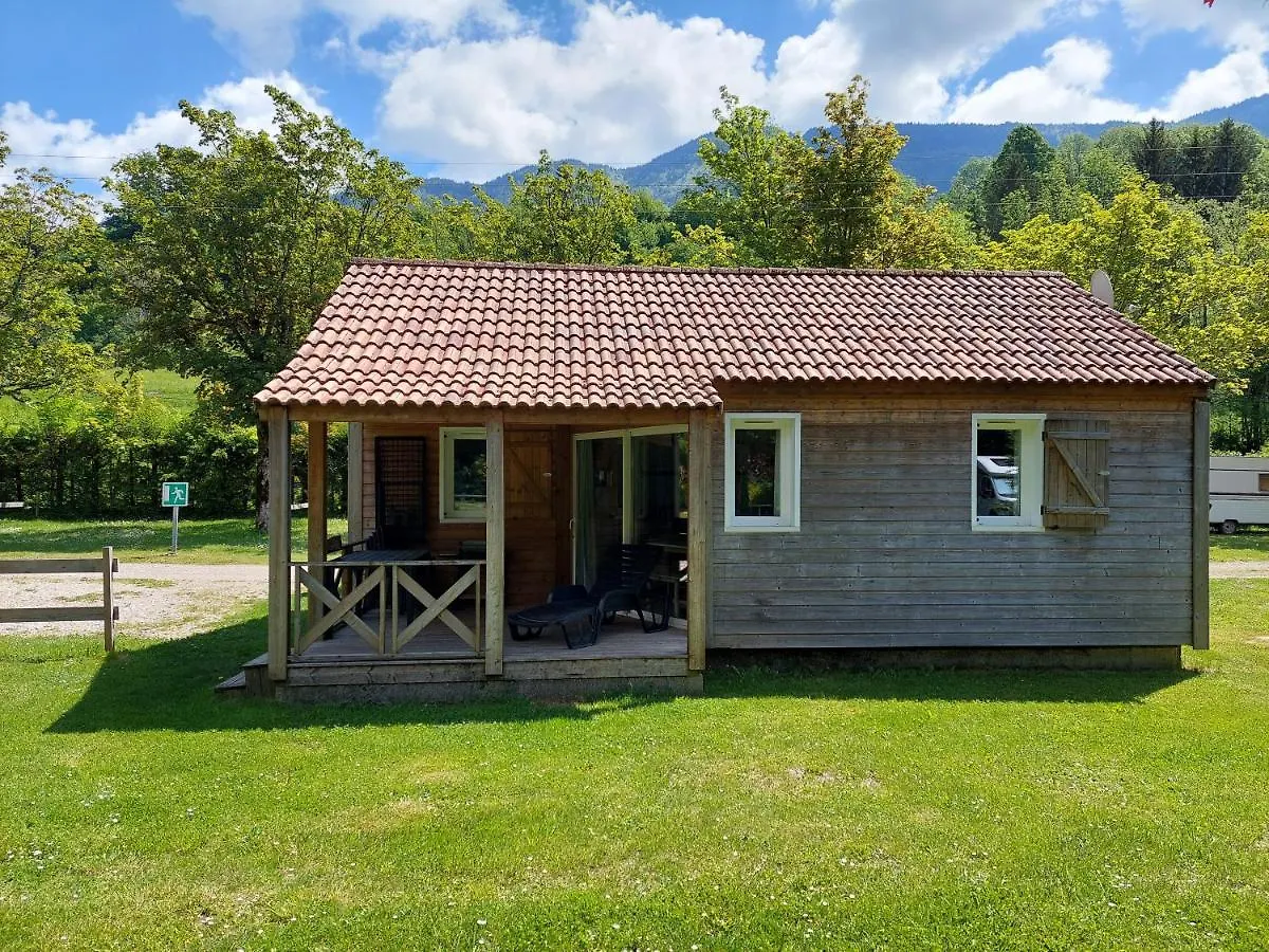 Le Valserine - Camping Eco Responsable Chezery-Forens