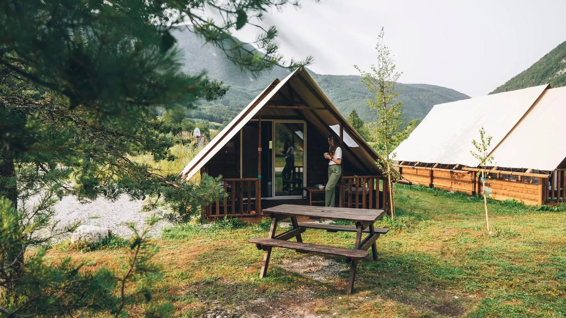 Le Valserine - Camping Eco Responsable Chezery-Forens