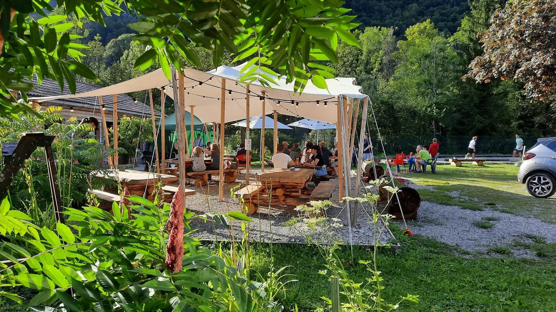 Campsite Le Valserine - Camping Eco Responsable Chezery-Forens