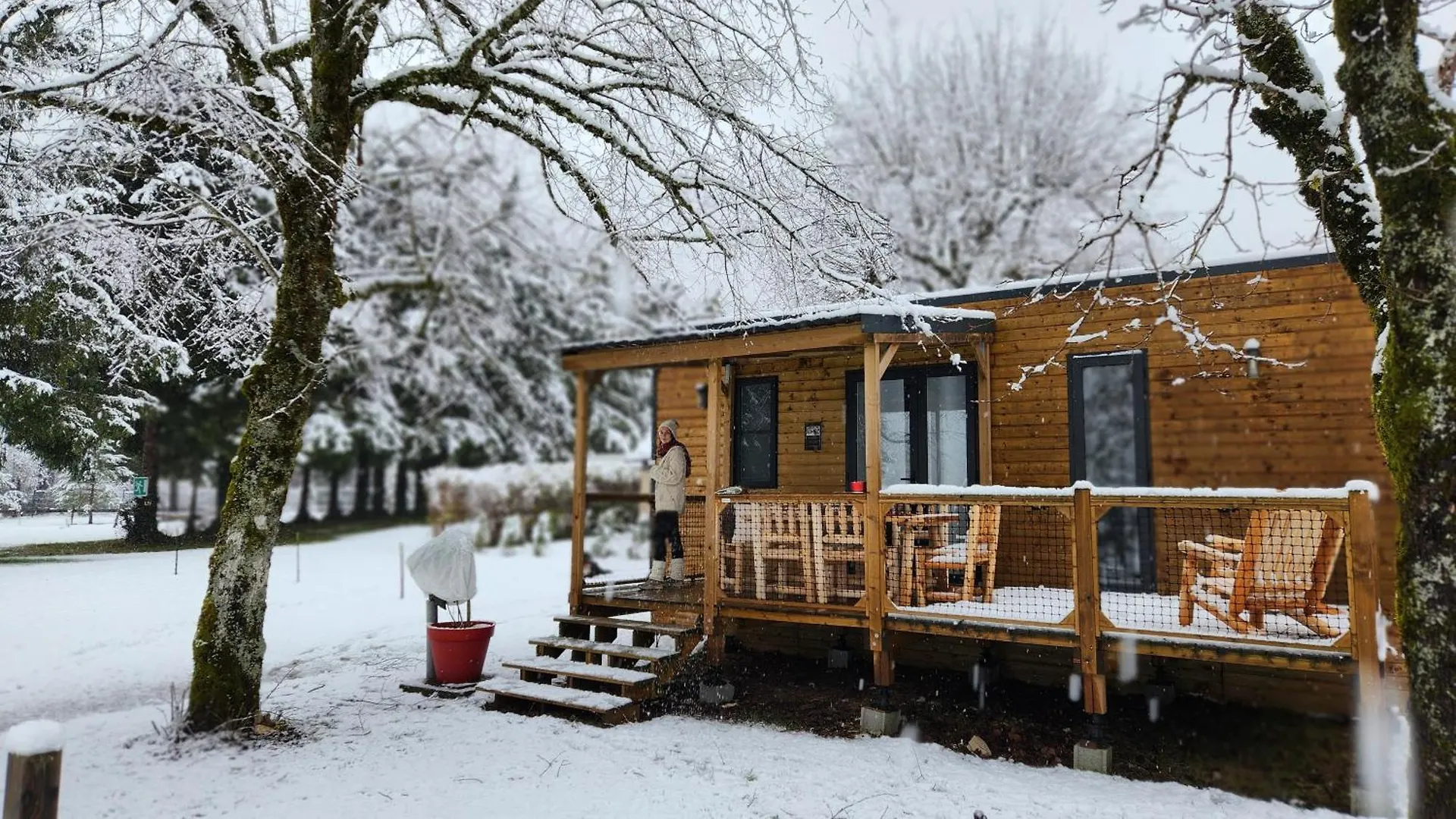Le Valserine - Camping Eco Responsable Chezery-Forens Campsite