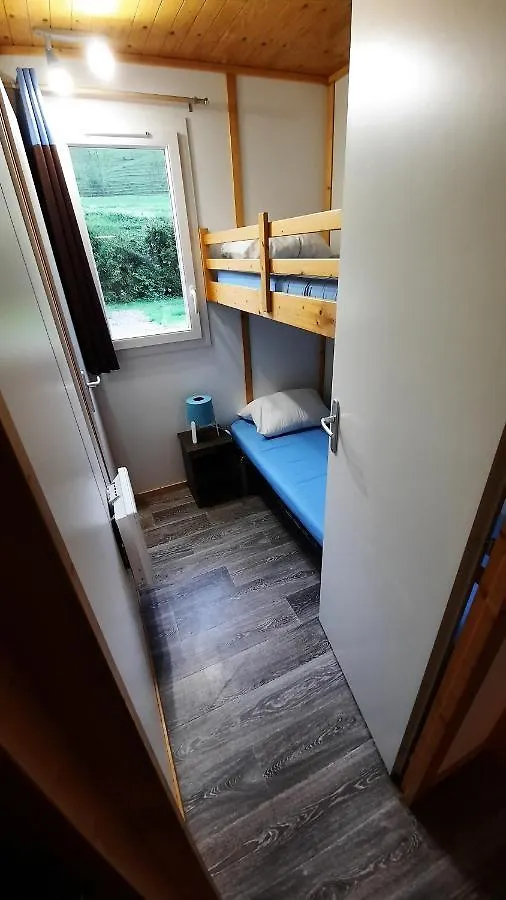 Le Valserine - Camping Eco Responsable Chezery-Forens Campsite